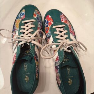 adidas Women's Floral Green & White Sneakers with Multicolor Pattern
